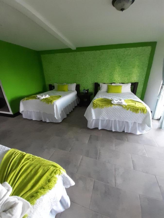 Hotel Mi Paraiso Rio Dulce Castillo de San Felipe ภายนอก รูปภาพ