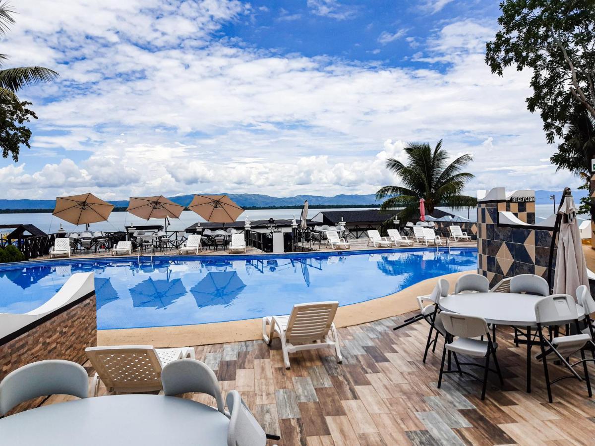 Hotel Mi Paraiso Rio Dulce Castillo de San Felipe ภายนอก รูปภาพ