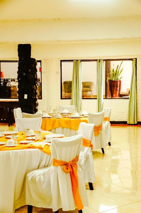 Hotel Mi Paraiso Rio Dulce Castillo de San Felipe ภายนอก รูปภาพ