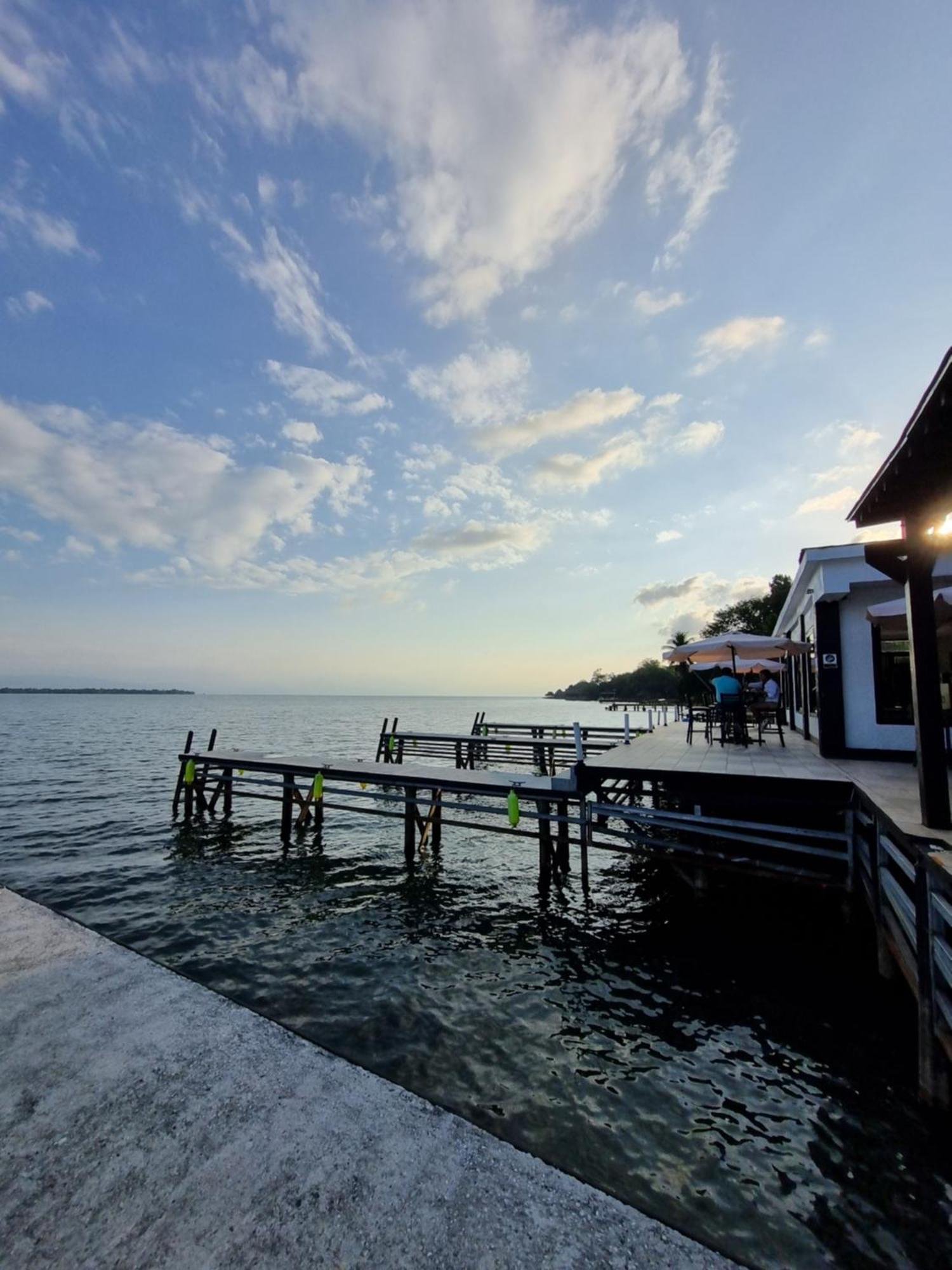 Hotel Mi Paraiso Rio Dulce Castillo de San Felipe ภายนอก รูปภาพ